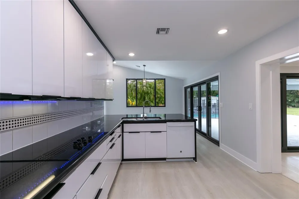 13401 SW 83RD AVENUE Pinecrest, FL 33156