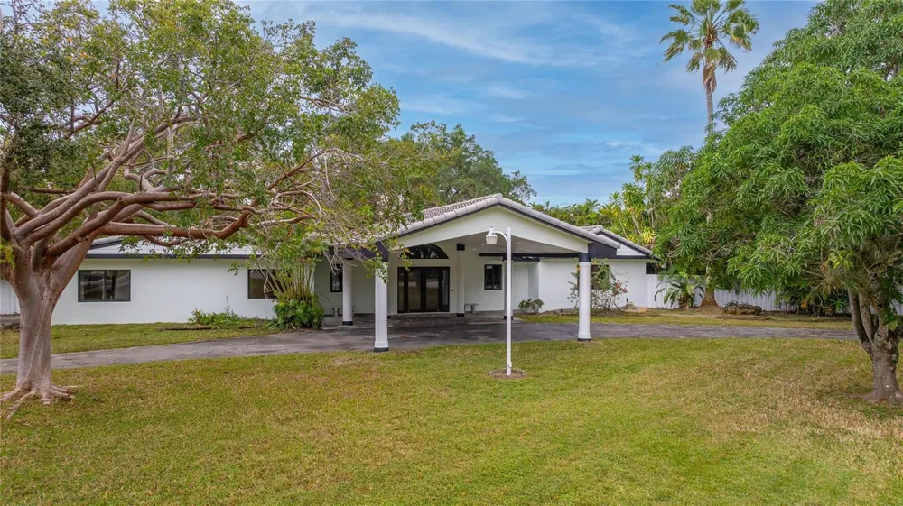 13401 SW 83RD AVENUE Pinecrest, FL 33156
