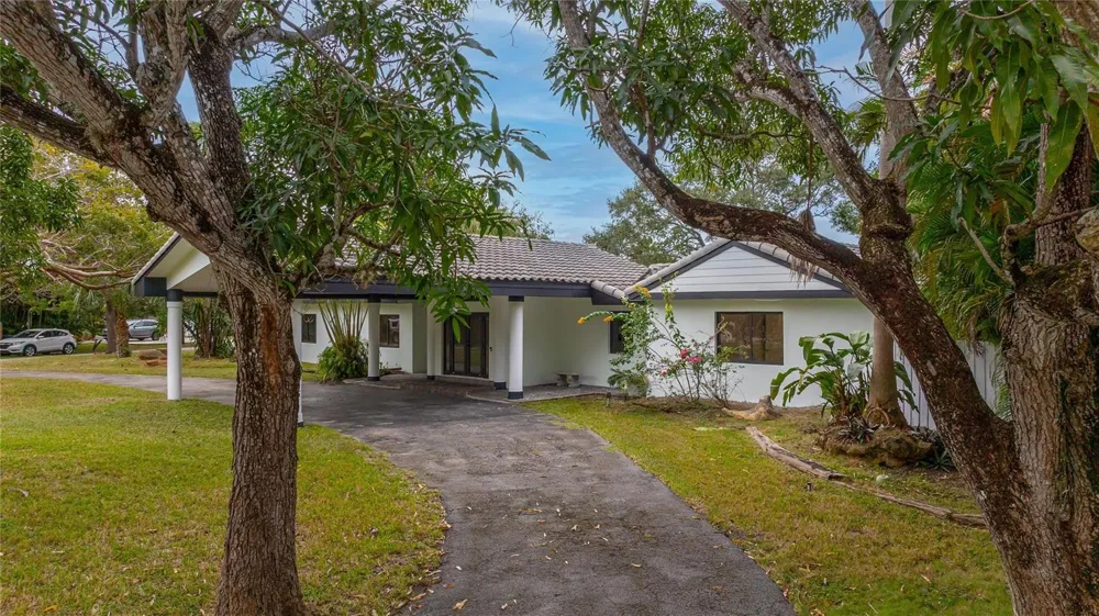 13401 SW 83RD AVENUE Pinecrest, FL 33156