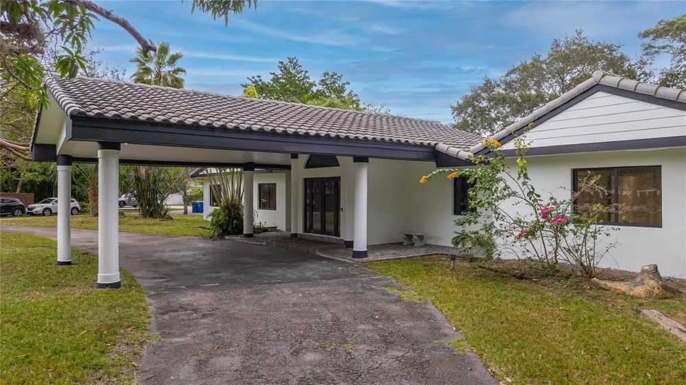 13401 SW 83RD AVENUE Pinecrest, FL 33156