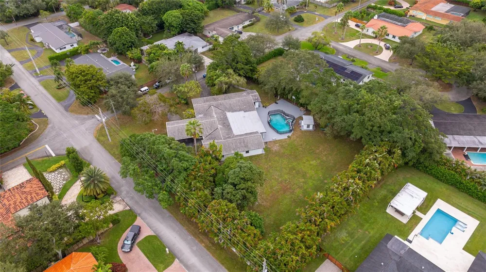 13401 SW 83RD AVENUE Pinecrest, FL 33156