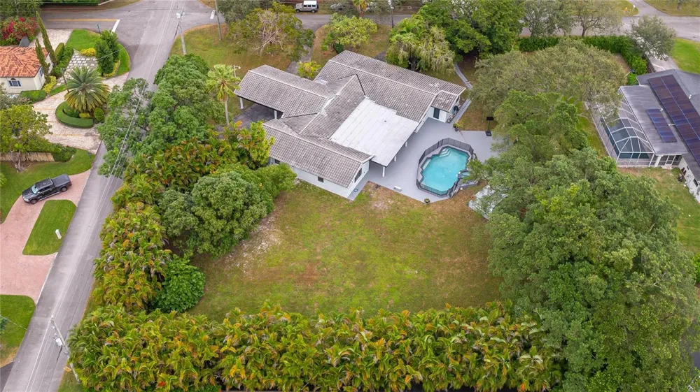 13401 SW 83RD AVENUE Pinecrest, FL 33156