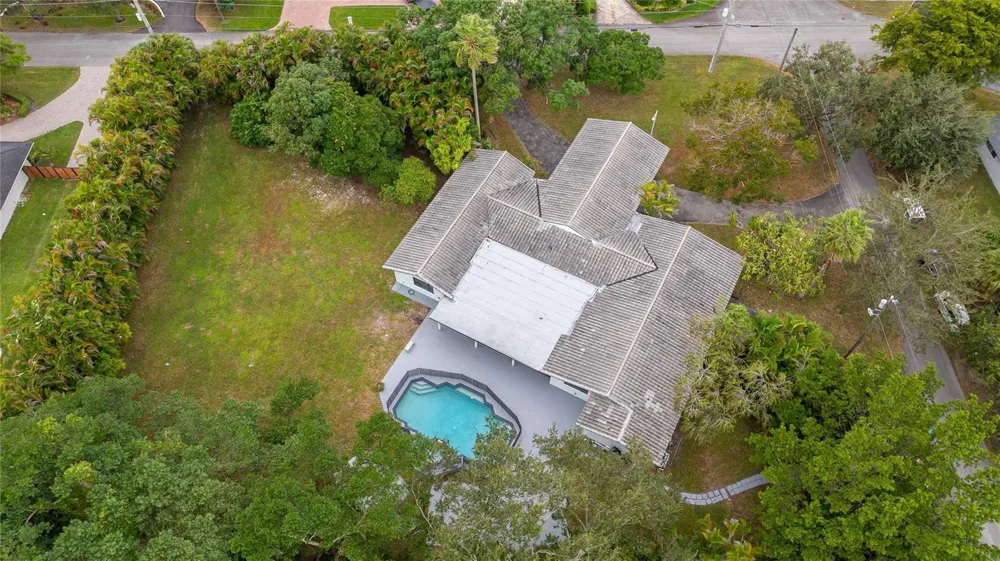 13401 SW 83RD AVENUE Pinecrest, FL 33156
