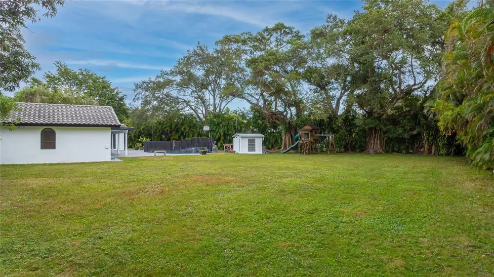 13401 SW 83RD AVENUE Pinecrest, FL 33156