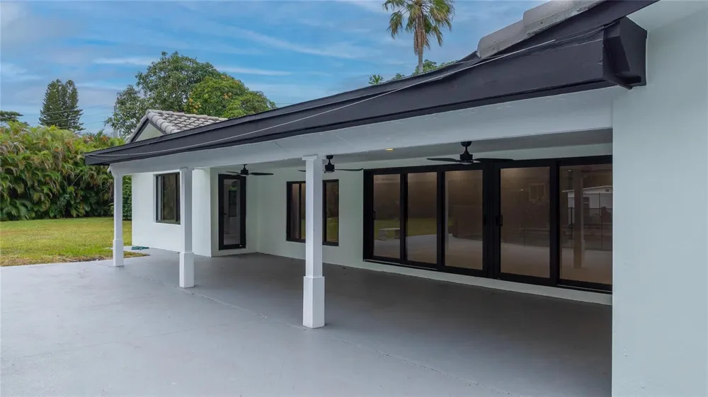13401 SW 83RD AVENUE Pinecrest, FL 33156