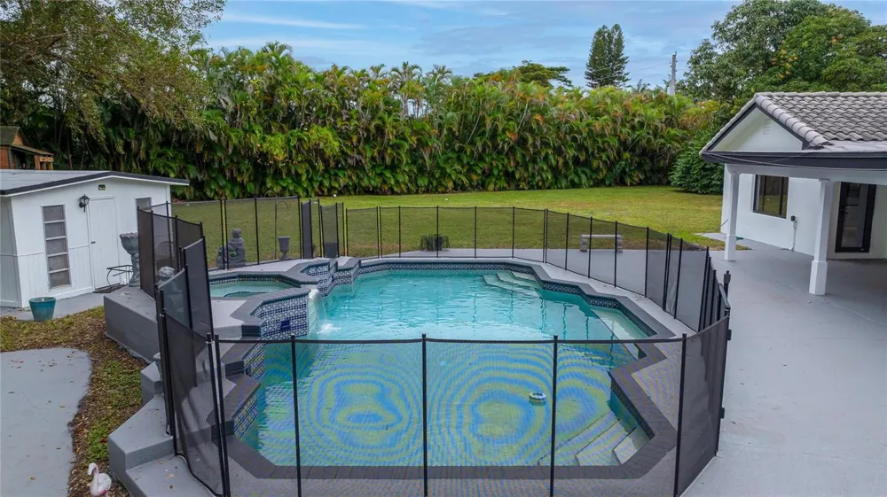 13401 SW 83RD AVENUE Pinecrest, FL 33156