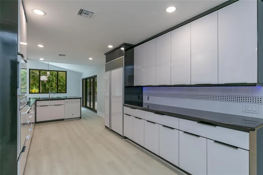 13401 SW 83RD AVENUE Pinecrest, FL 33156