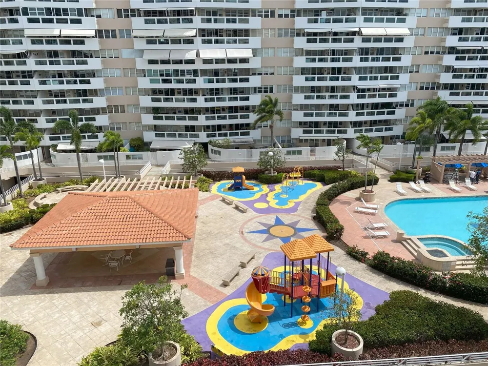 1020 DIAZ WAY STREET #720 Carolina, PR 00979
