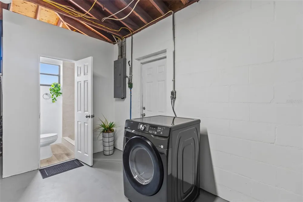 1200 63RD AVENUE St Petersburg, FL 33702