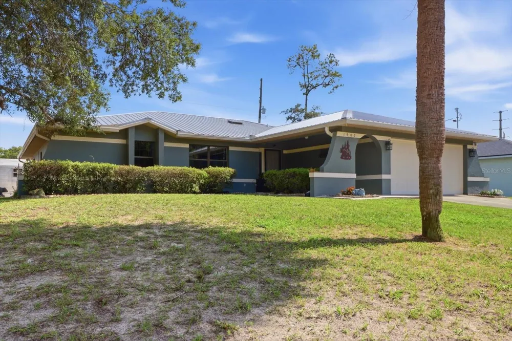 1900 W ALHAMBRA DRIVE Citrus Springs, FL 34434