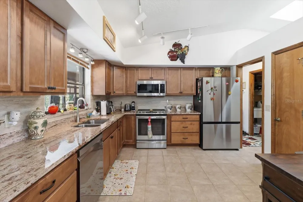 1900 W ALHAMBRA DRIVE Citrus Springs, FL 34434