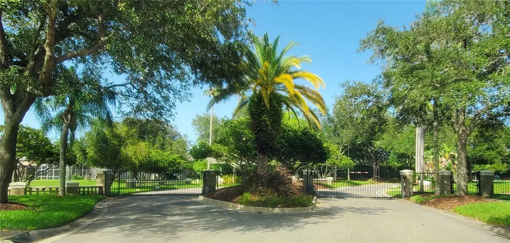 5522 REFLECTIONS BOULEVARD Lutz, FL 33558