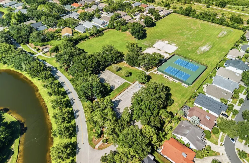 5522 REFLECTIONS BOULEVARD Lutz, FL 33558