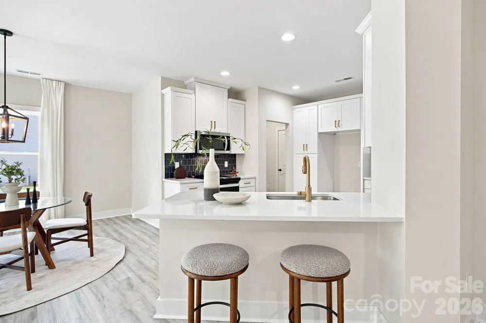 402 North Street Dallas, NC 28034