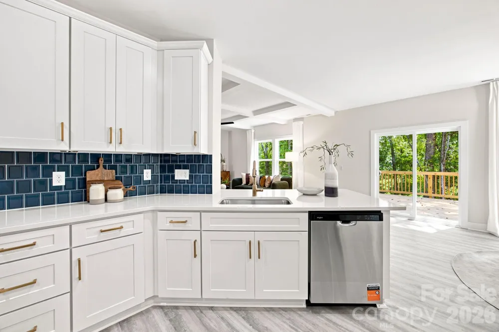 402 North Street Dallas, NC 28034