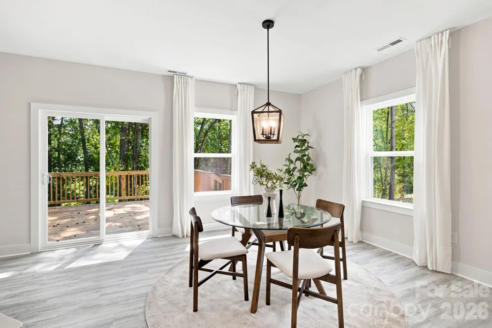 402 North Street Dallas, NC 28034