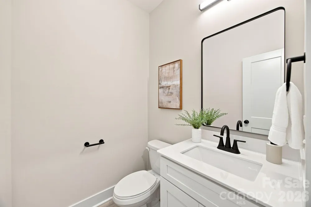 402 North Street Dallas, NC 28034