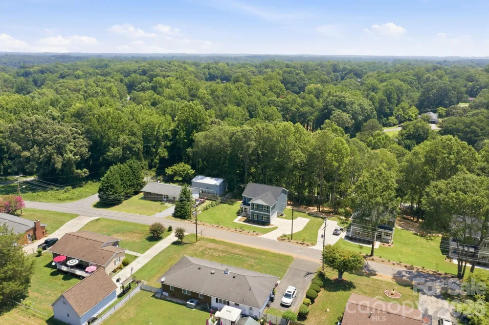402 North Street Dallas, NC 28034