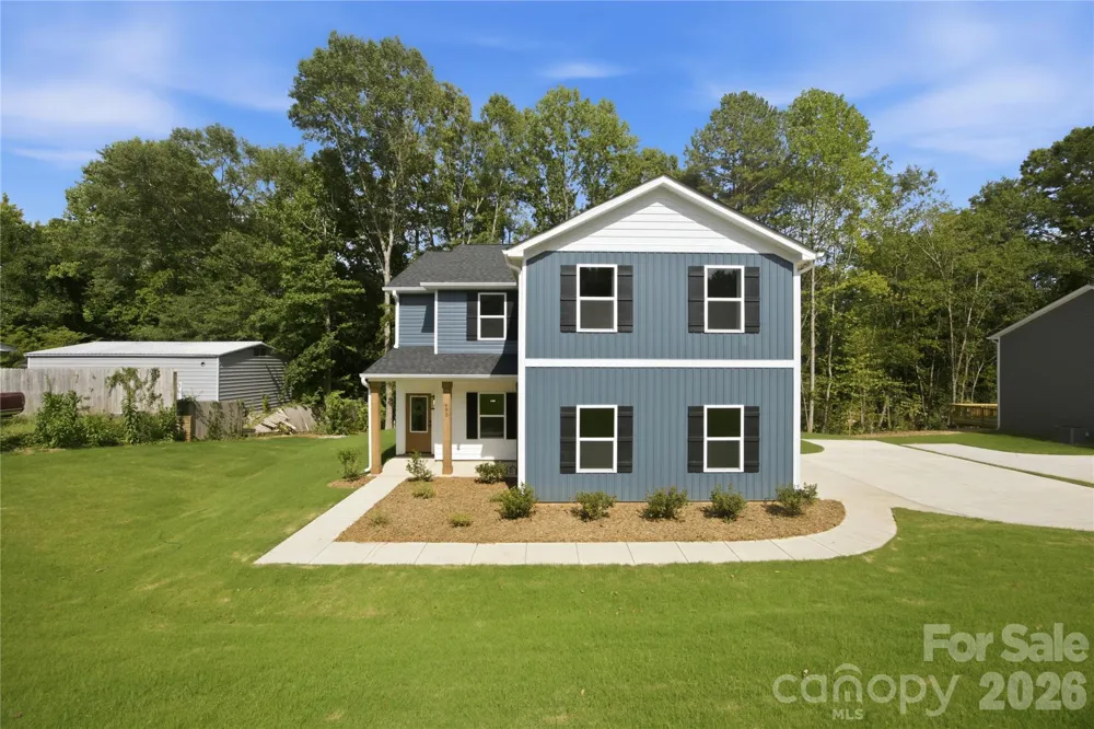 402 North Street Dallas, NC 28034