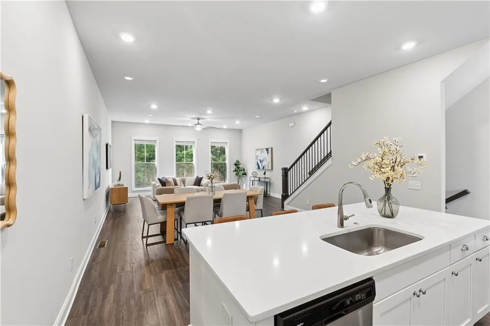 857 Constellation Drive Decatur, GA 30033