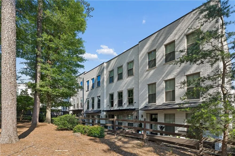 857 Constellation Drive Decatur, GA 30033