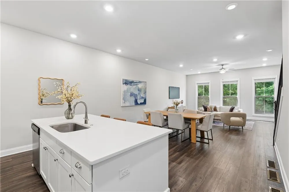 857 Constellation Drive Decatur, GA 30033