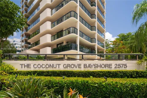 2575 S Bayshore Dr #5B