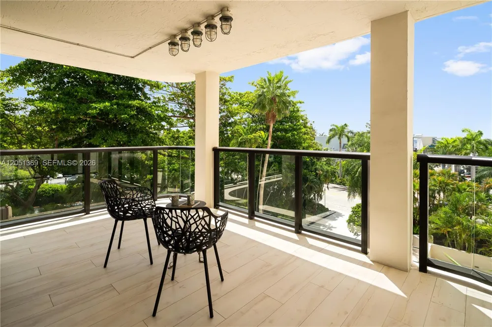 2575 S Bayshore Dr #5B Coconut Grove, FL 33133