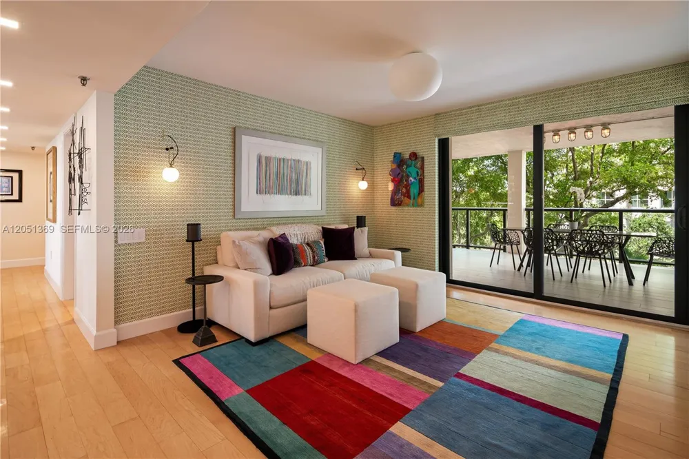 2575 S Bayshore Dr #5B Coconut Grove, FL 33133