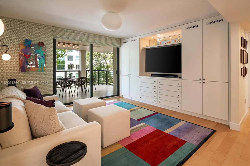 2575 S Bayshore Dr #5B Coconut Grove, FL 33133
