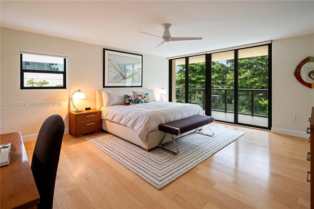 2575 S Bayshore Dr #5B Coconut Grove, FL 33133