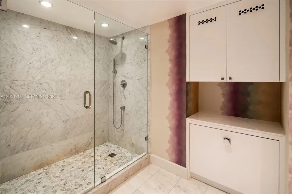 2575 S Bayshore Dr #5B Coconut Grove, FL 33133