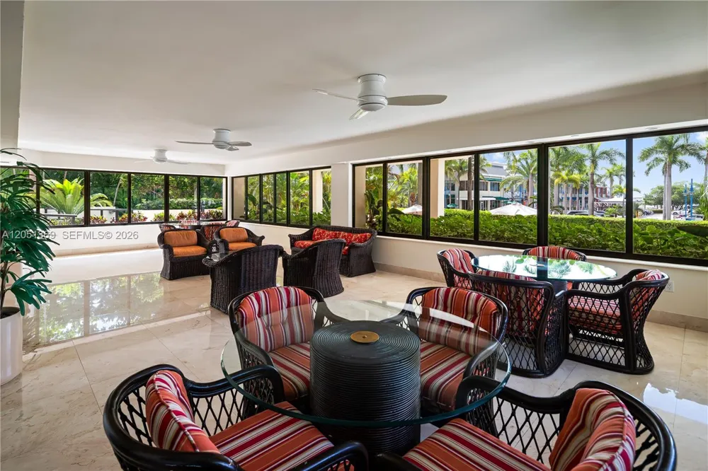 2575 S Bayshore Dr #5B Coconut Grove, FL 33133