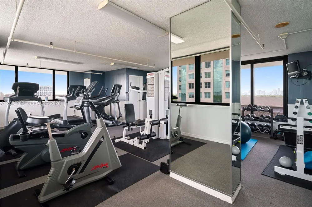 2575 S Bayshore Dr #5B Coconut Grove, FL 33133