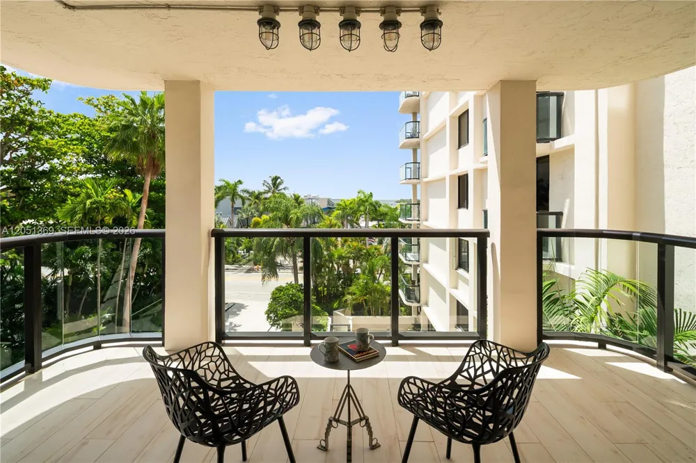 2575 S Bayshore Dr #5B Coconut Grove, FL 33133