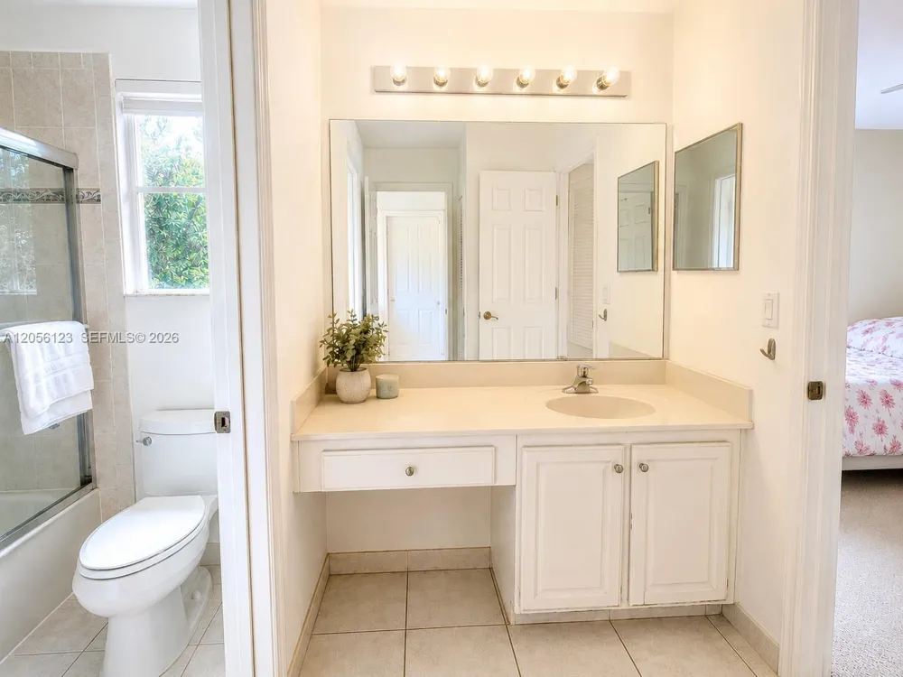 4415 E Whitewater Ave #0 Weston, FL 33332