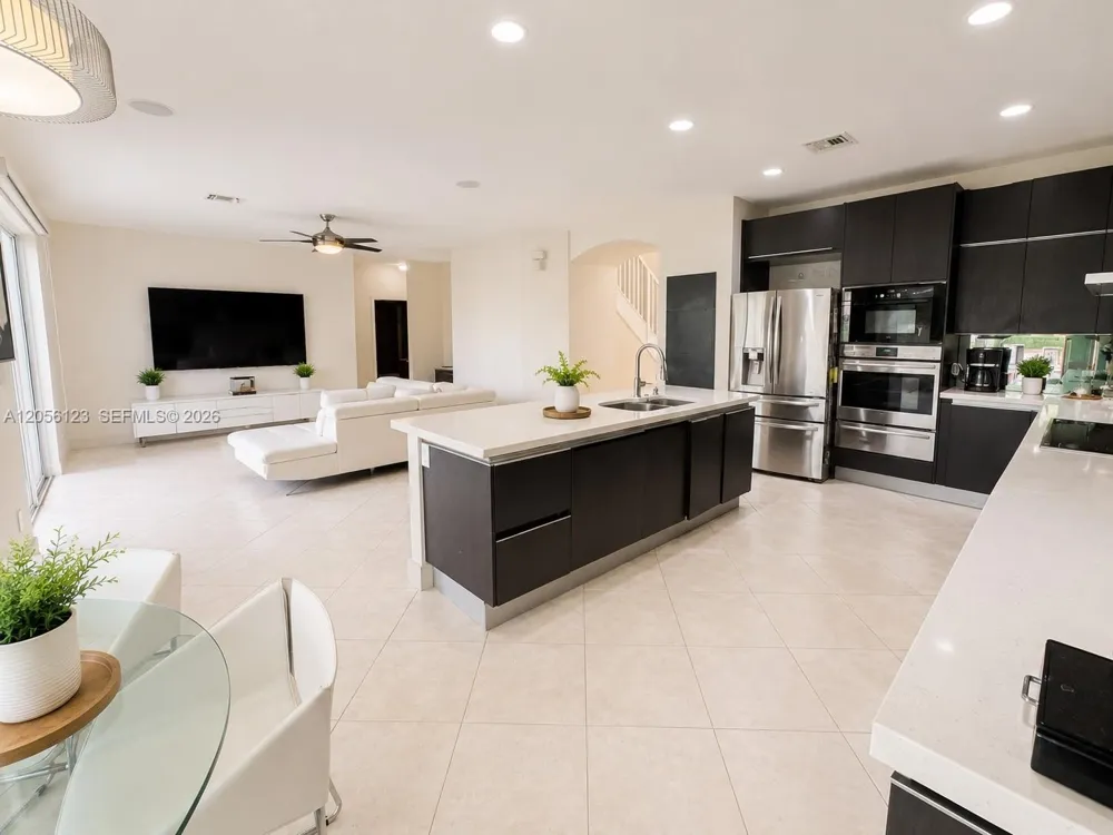 4415 E Whitewater Ave #0 Weston, FL 33332
