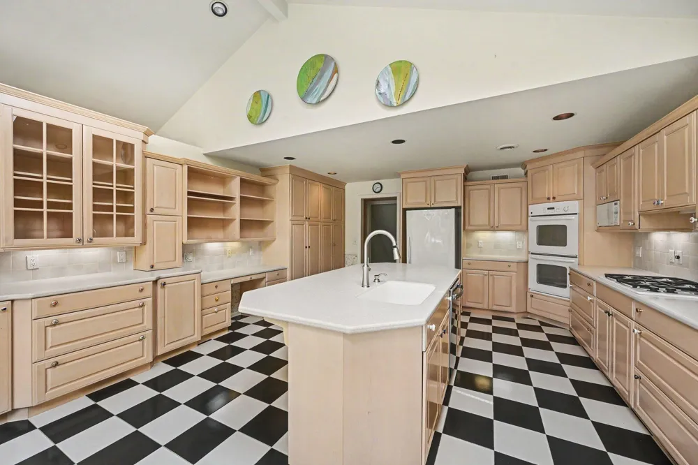 1926 Greenbriar Drive Portage, MI 49024