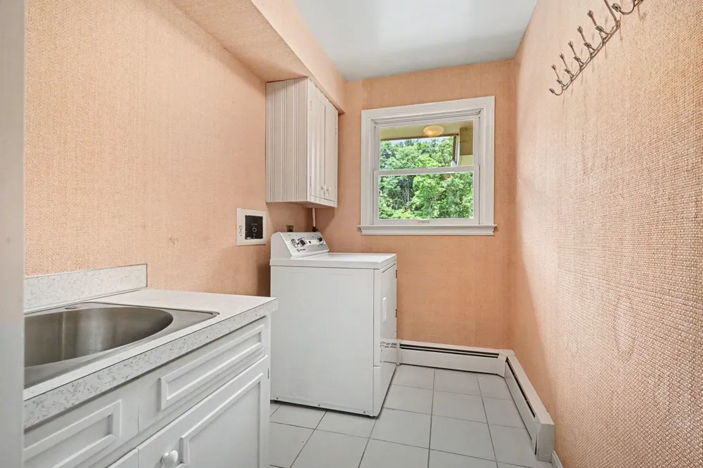 1926 Greenbriar Drive Portage, MI 49024