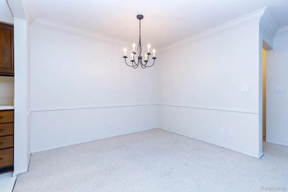 24360 East River Road #36 Grosse Ile Township, MI 48138