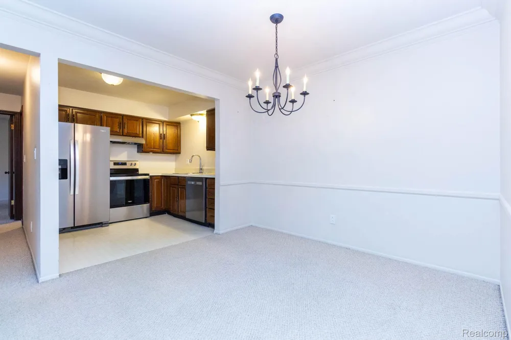 24360 East River Road #36 Grosse Ile Township, MI 48138