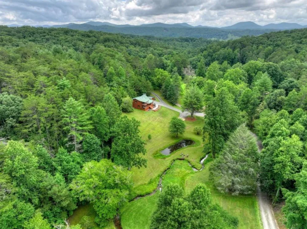 355 Happy Valley Lane Morganton, GA 30560