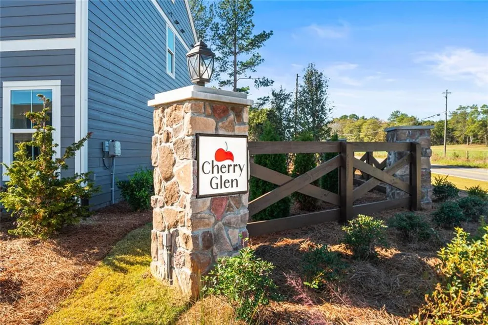 1016 Royal Anne Court Euharlee, GA 30145