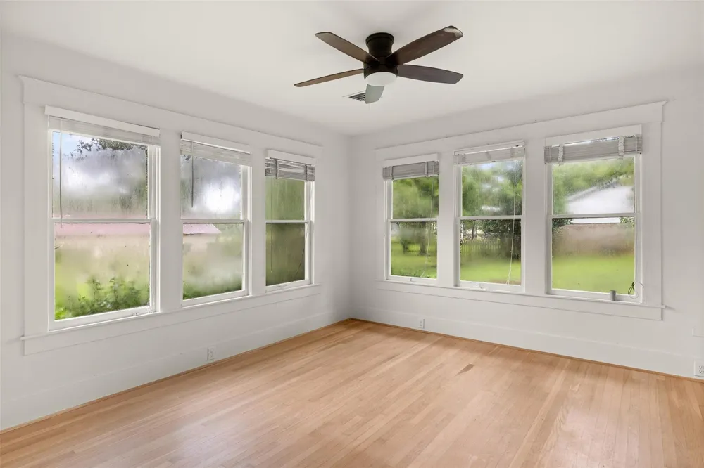 918 S Madison Street La Grange, TX 78945