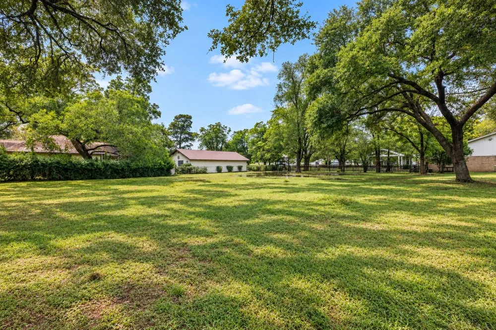 918 S Madison Street La Grange, TX 78945