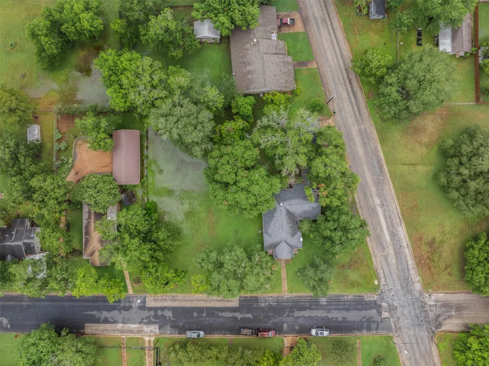 918 S Madison Street La Grange, TX 78945