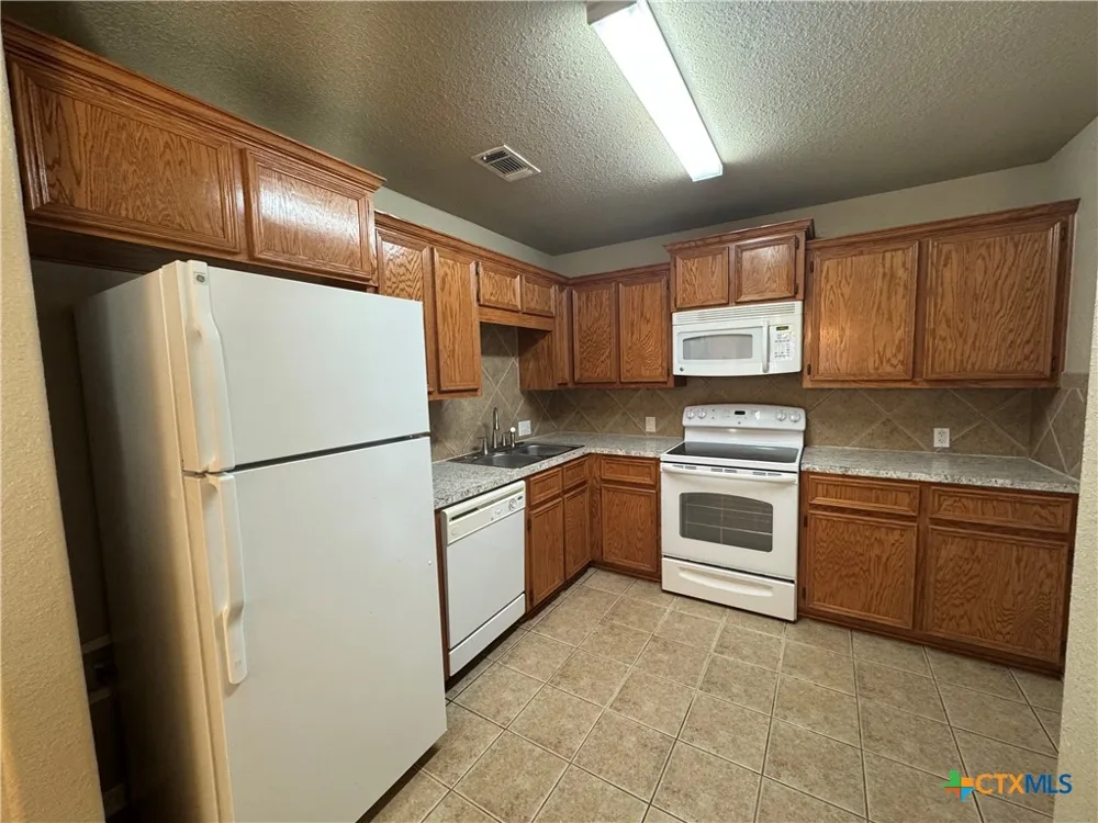 3003 Baldwin Loop Killeen, TX 76549