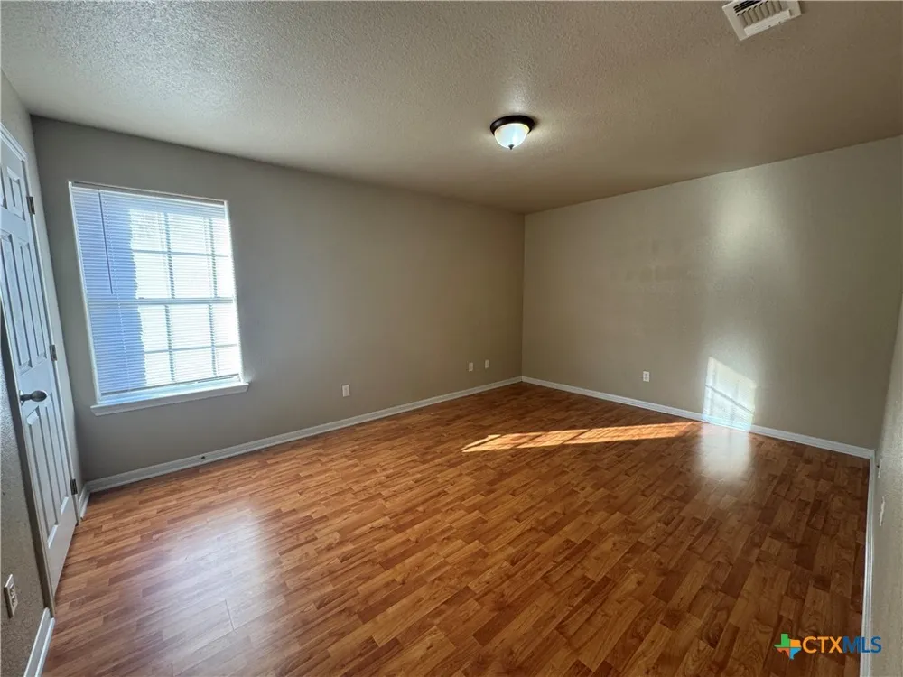 3003 Baldwin Loop Killeen, TX 76549