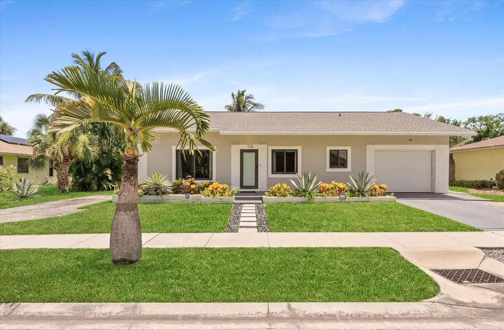 728 NE 9TH AVENUE Boynton Beach, FL 33435
