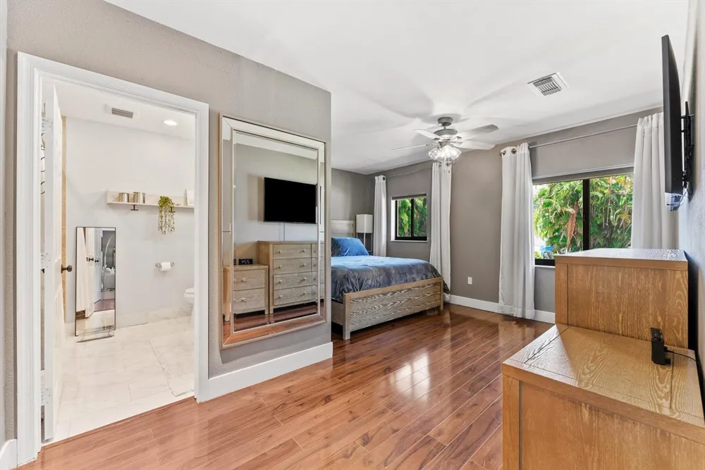 728 NE 9TH AVENUE Boynton Beach, FL 33435